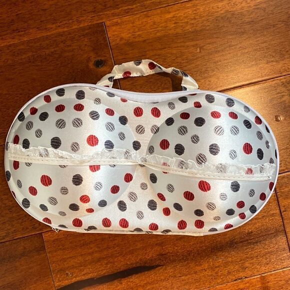 Bra & Lingerie travel case - Picture 1 of 3